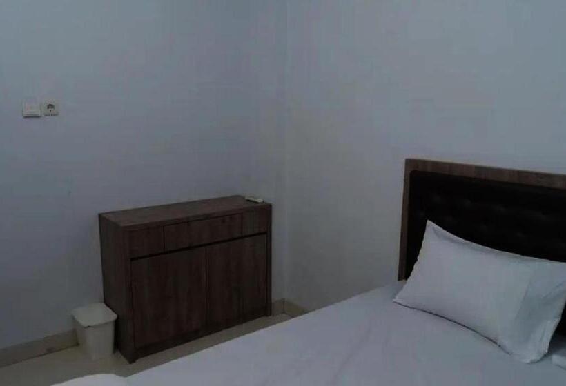 Номер Стандарт, Oyo Life 92878 Kost Padma Syariah