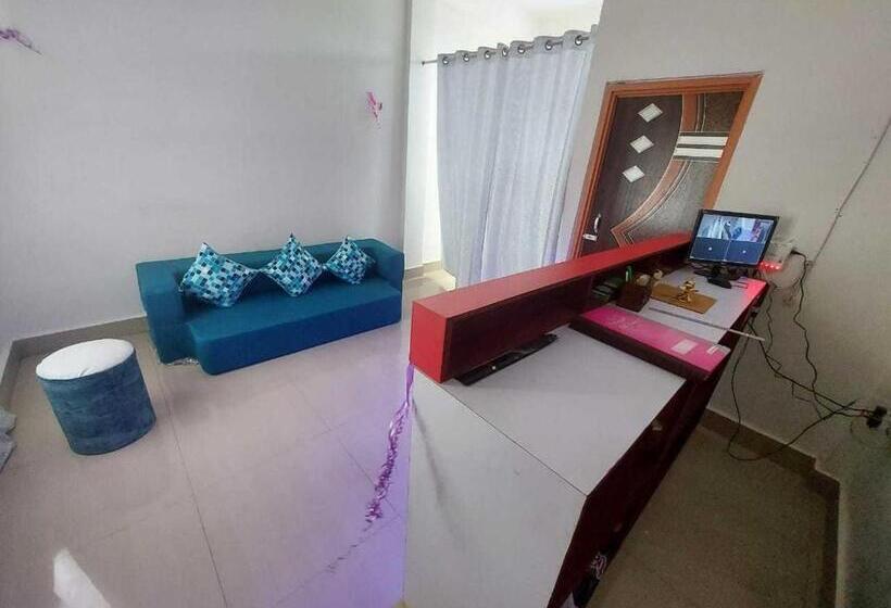 Трехместный Номер Классика, Spot On Hubash Home Stay