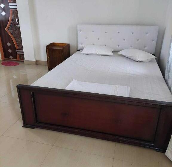 Трехместный Номер Классика, Spot On Hubash Home Stay