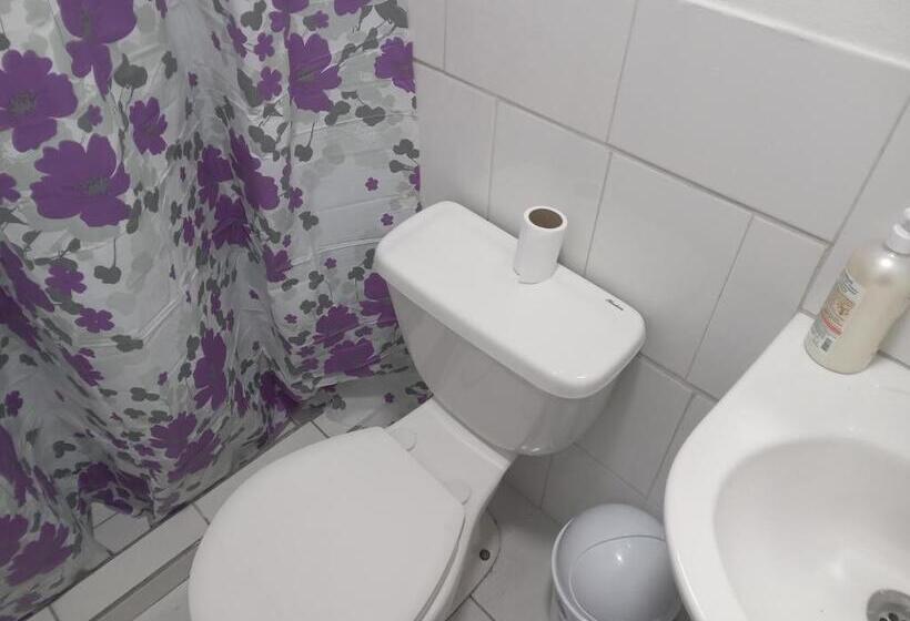 Номер Стандарт Совместная Ванная, Hostal 4 Estaciones