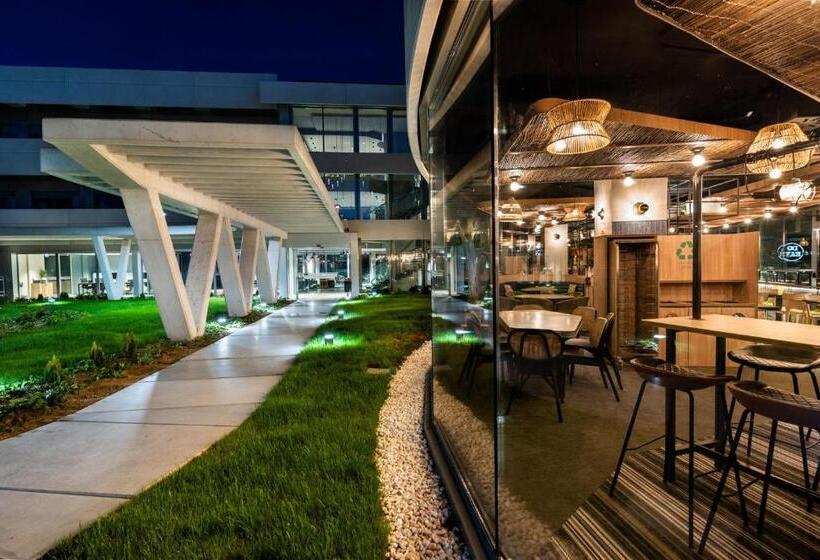 Студия Deluxe, Student Experience Madrid Pozuelo   Luxury Hostel