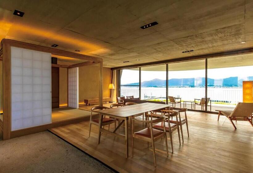 Люкс, Yanmar Sunset Marina Clubhouse&