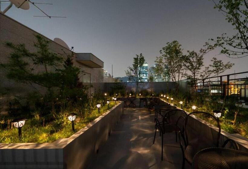 آپارتمان 2 خوابه, Dawn House