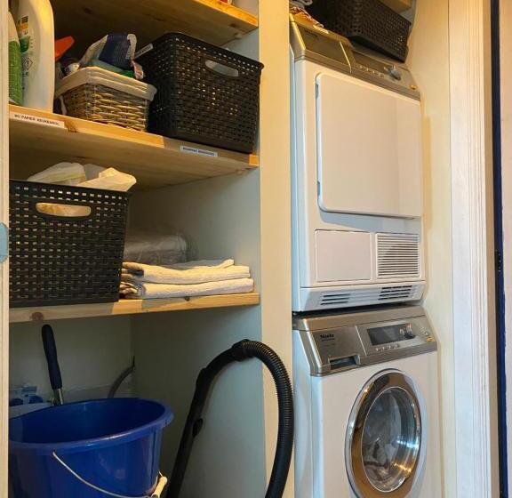 Апартаменты 2 Спальни, Traditional Family Apartment With Garden At Countryside Amsterdam