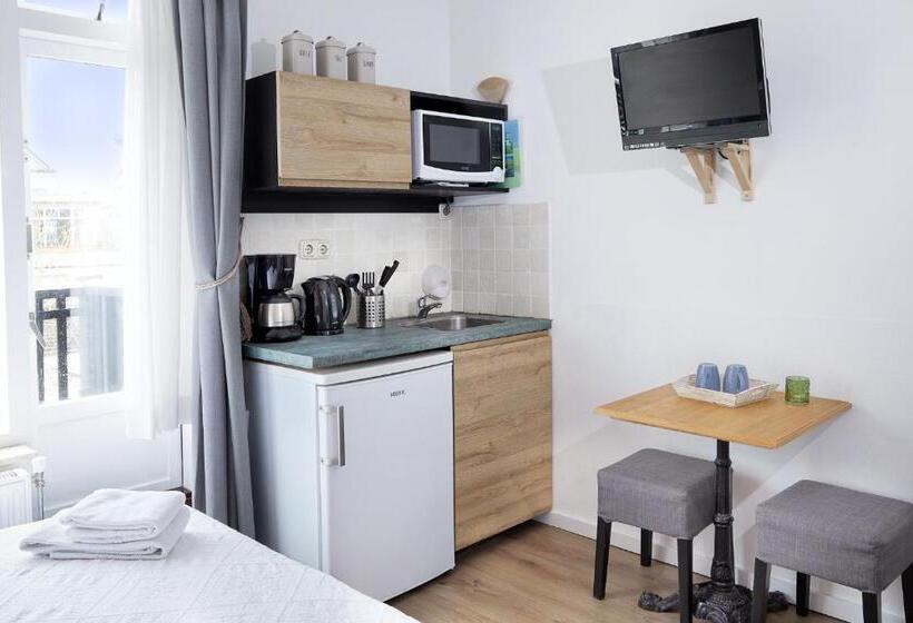 Номер Basic с Балконом, Guest House Aquarius