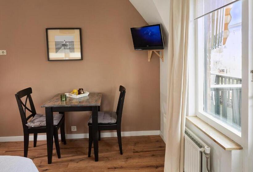 Номер Стандарт с Балконом, Guest House Aquarius