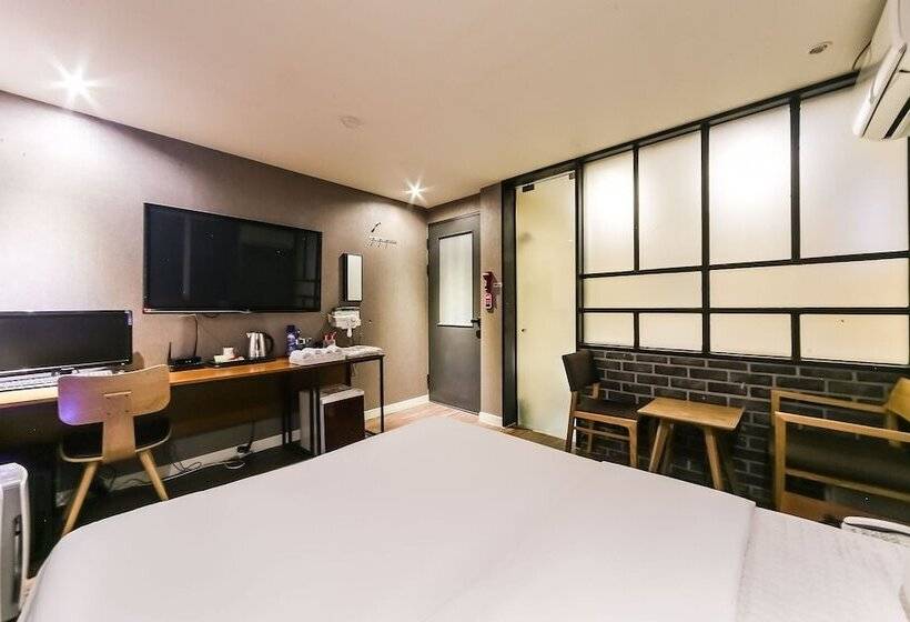 اتاق استاندارد, Mvg Motel