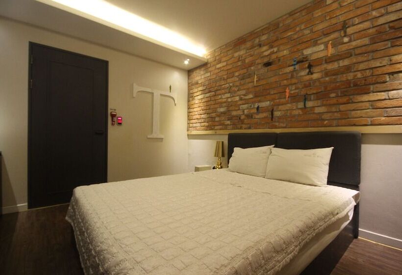 اتاق استاندارد, Mvg Motel