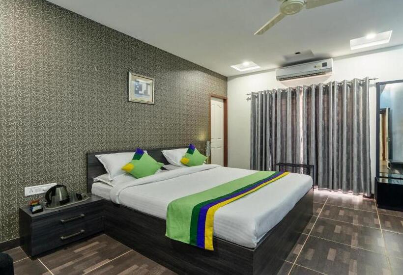 Номер Superior, Treebo Midvalley Residence