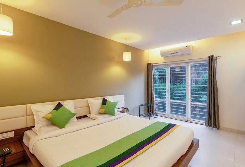 Номер Deluxe, Treebo Midvalley Residence