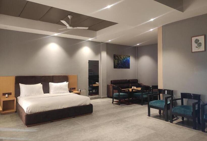 Люкс, Padmini Resorts