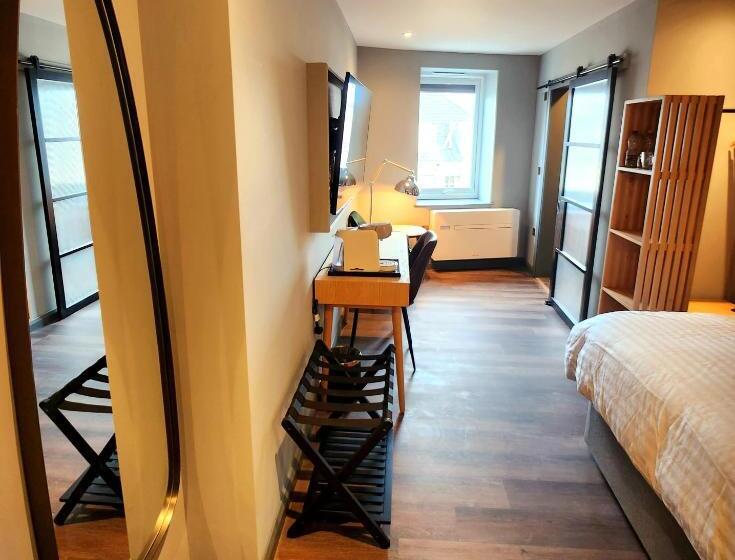 Номер Deluxe Одноместный, Pinnacle Suites