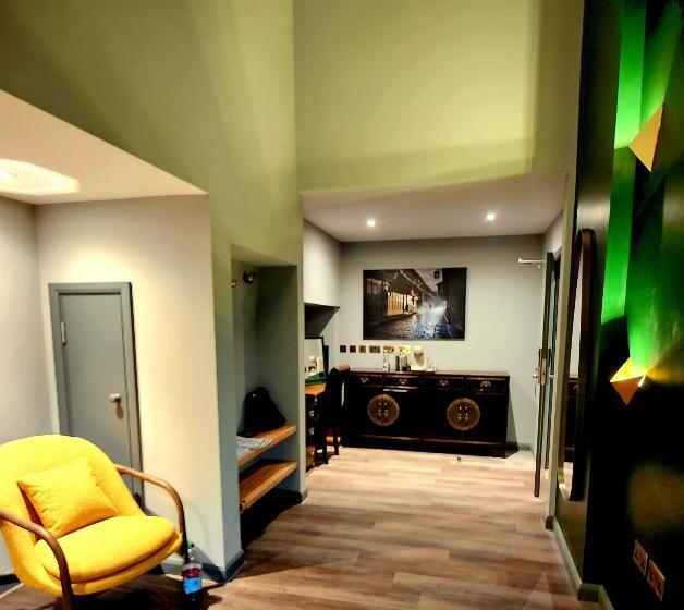 Family Suite, Pinnacle Suites
