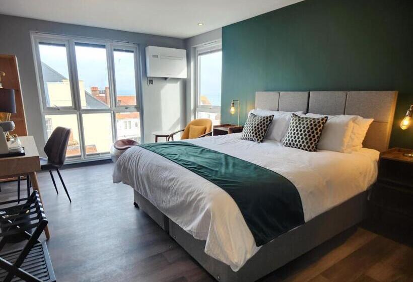 Люкс Вид на Море, Pinnacle Suites