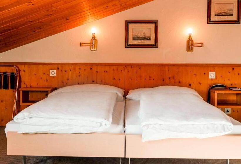 Quarto Quádruplo Standard, Hillsite Smart Hotel Flims