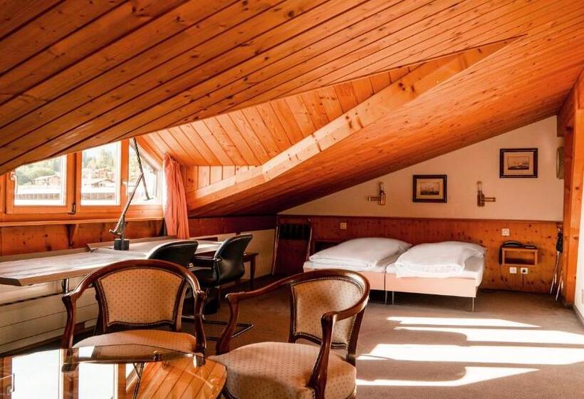 Quarto Quádruplo Standard, Hillsite Smart Hotel Flims