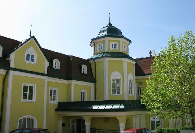 Номер Стандарт, Kurhaus Dr. Petershofer