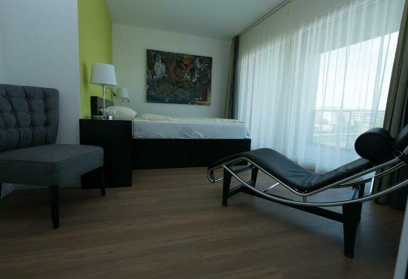 Lakosztály, Swiss Bellevue