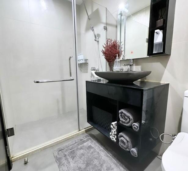 Люкс Вид на Море, Emerin Suites @ Aeon Towers