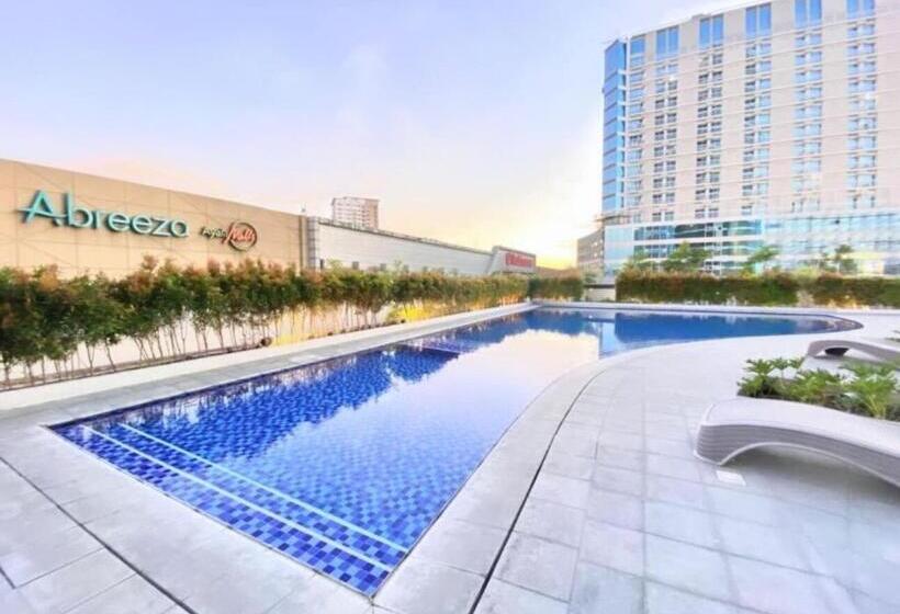 Люкс Вид на Море, Emerin Suites @ Aeon Towers