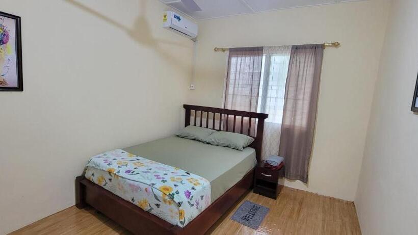 带阳台的豪华间, Lord S Hands Guest House Hotel