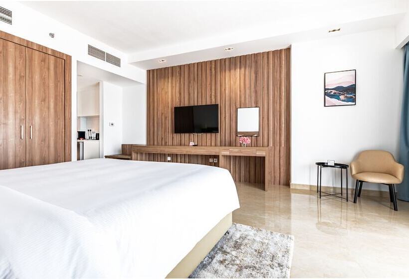 带大床的标准工作室, Pyramisa Hotel Apartments