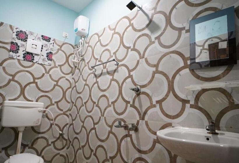 Трехместный Номер Стандарт Вид на Сад, Beach Walk Resort