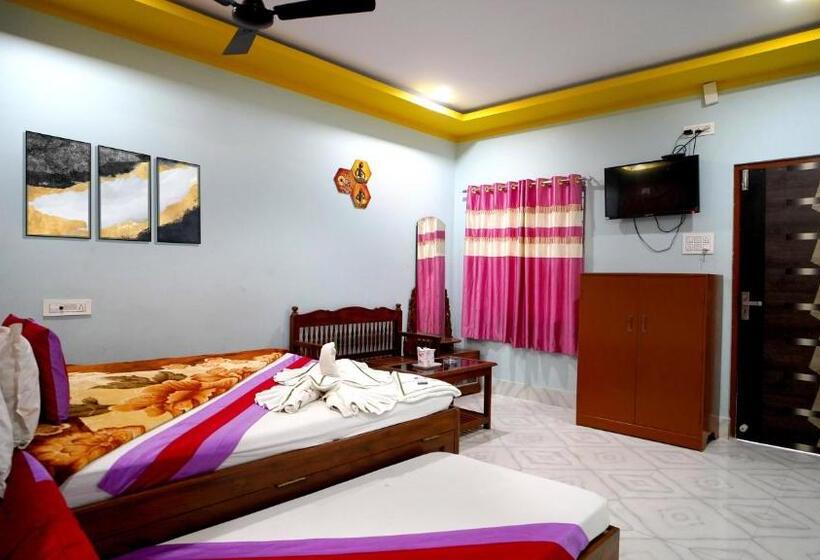 Трехместный Номер Стандарт Вид на Сад, Beach Walk Resort