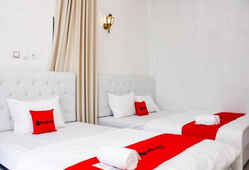 Семейный Номер, Reddoorz Syariah Near Kawasan Wisata Gunung Prau Dieng