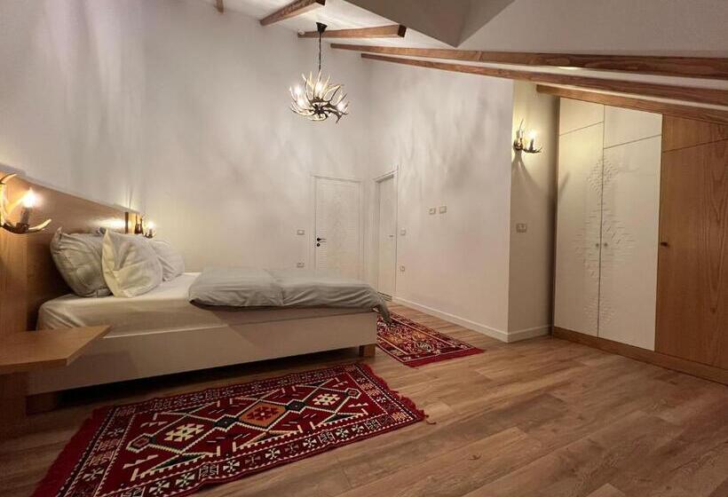 스탠다드 룸 킹사이즈 침대, Chestnut Hill