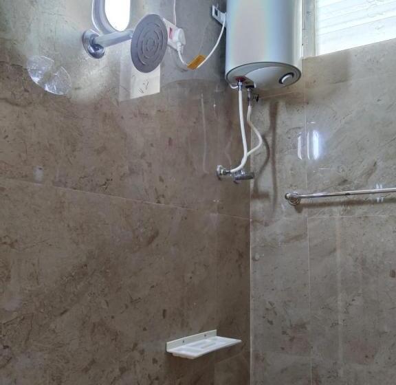 سوییت خانوادگی, Sai Residency