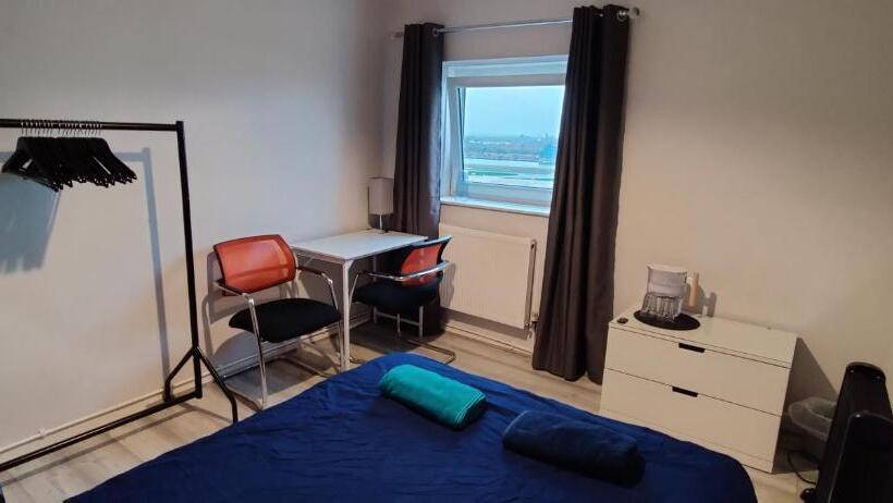 Номер Стандарт, London City Airport   Rooms