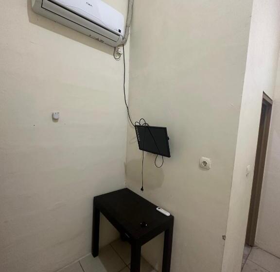 اتاق استاندارد, Oyo 93379 S12