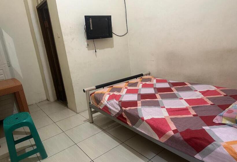 اتاق استاندارد, Oyo 93379 S12