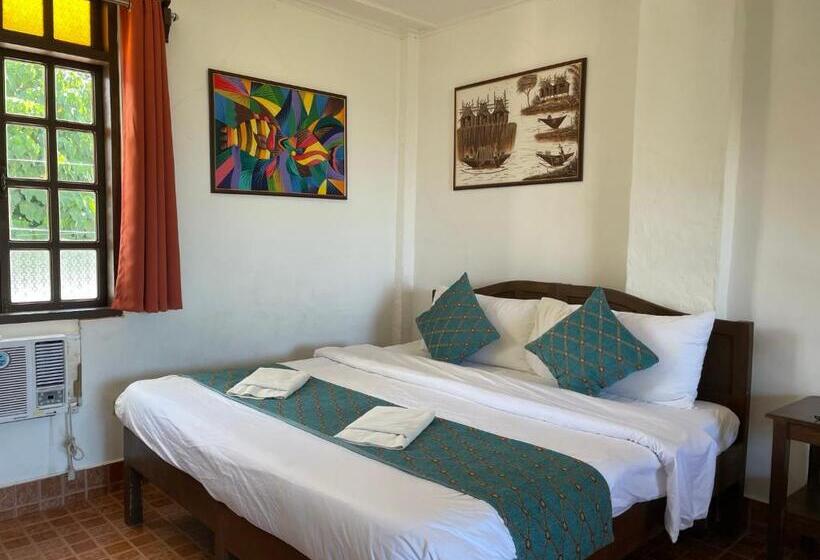 إستوديو قياسى, Villa Apolonia Resort