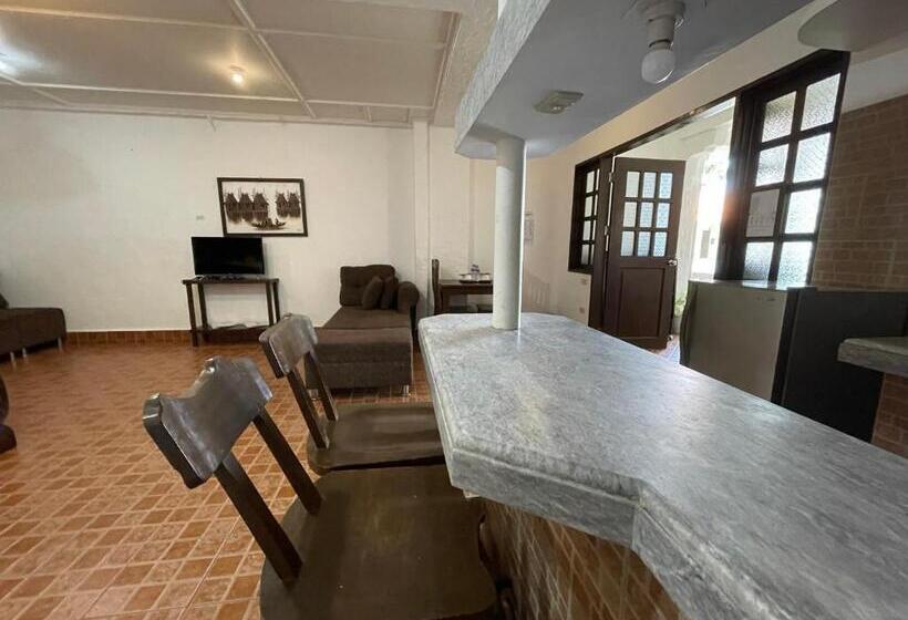 سوییت, Villa Apolonia Resort