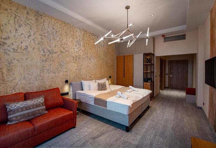 Семейный Номер Superior, Bordűr Wellness Hotel Superior és Szőnyegmúzeum
