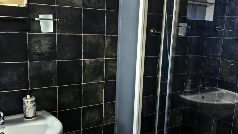 Номер Deluxe, Darmayhouse Guest House