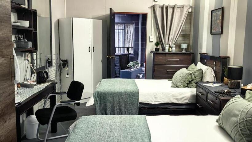 Номер Deluxe, Darmayhouse Guest House