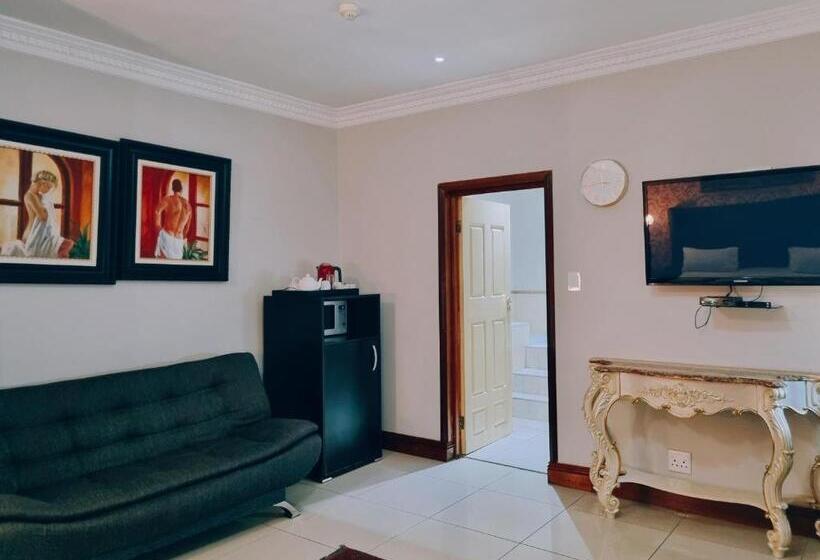 带大床的高级房间, Red Apple Guest House