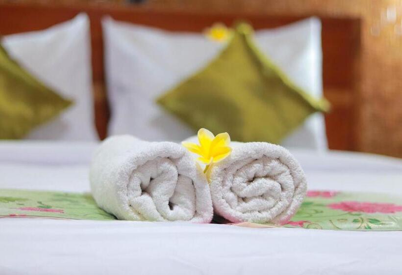Семейный Номер Вид на Горы, Green Orry Inn Tetebatu