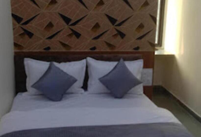 Номер Deluxe, Sg Ac Rooms Vadodara