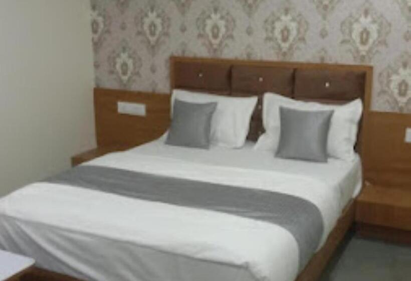 Номер Deluxe, Sg Ac Rooms Vadodara