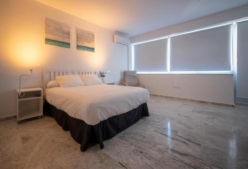 اتاق لوکس با بالکن, Hostal Antiguo Palacio Hotel París