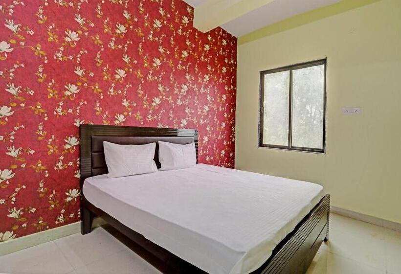 Трехместный Номер Классика, Spot On Hotel Pearl