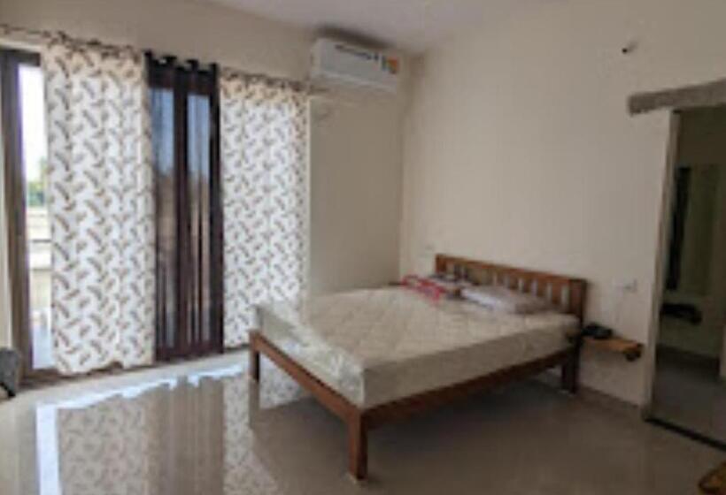 家庭套房, Hampi Delmont Resort