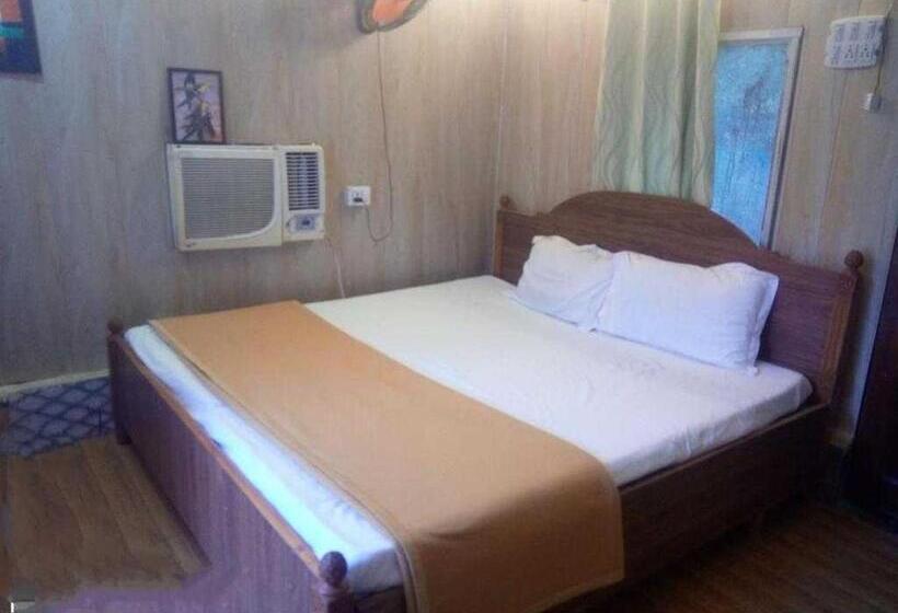 三人经典房间, Oyo Pine Home Resorts