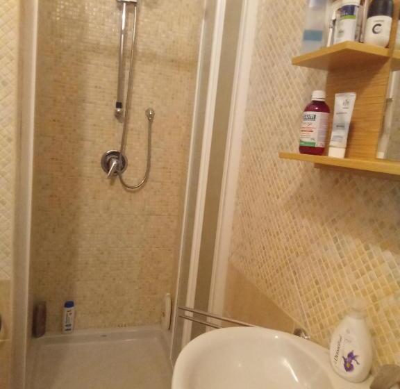 スタンダードルーム, Orchidea Camera Privata Nell Appartamento Condiviso