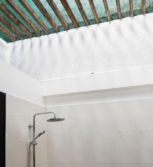 Номер Стандарт Вид на Сад, Villa Nadya Guesthouse