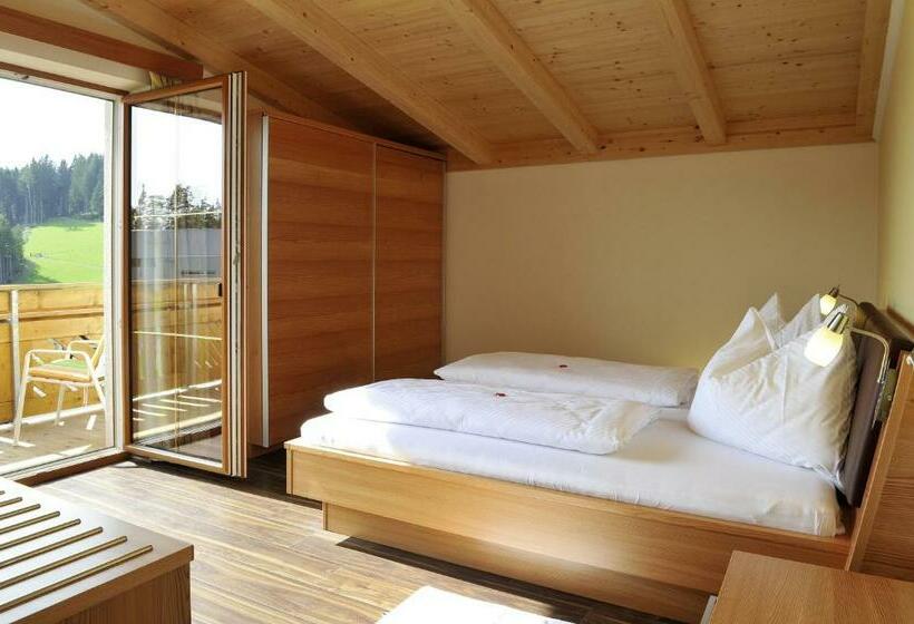 Номер Стандарт с Балконом, Familienhotel Moos Alm